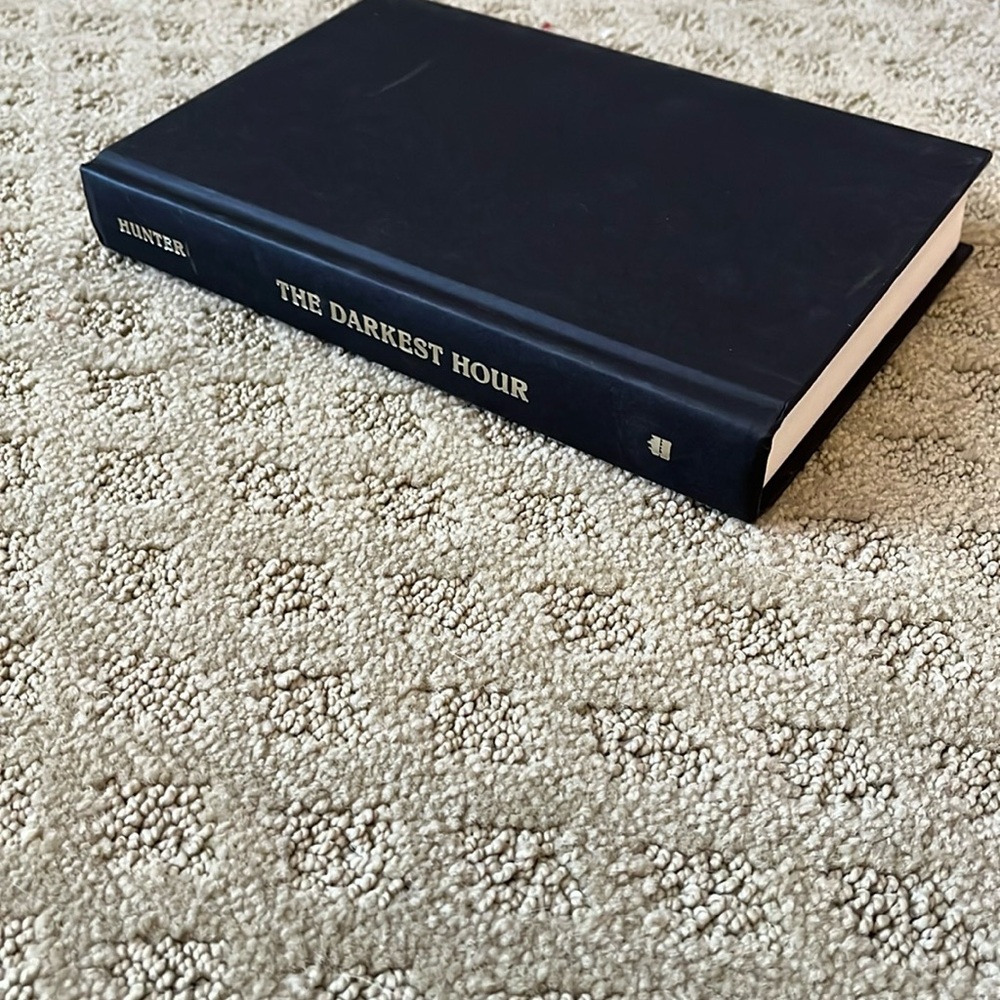 Warrior cats the darkest hour hardcover by erin hunter